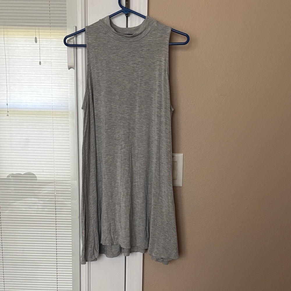 Soprano Heather Gray Top